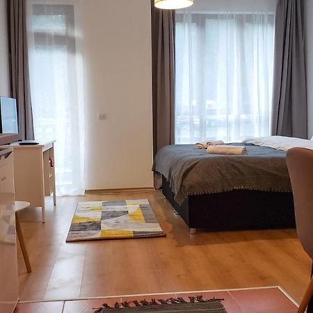 בורובץ Semiramida Gardens Apartments מראה חיצוני תמונה