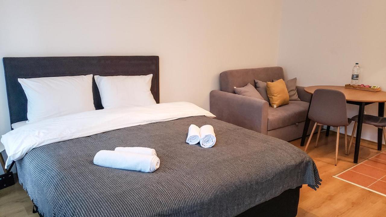 בורובץ Semiramida Gardens Apartments מראה חיצוני תמונה