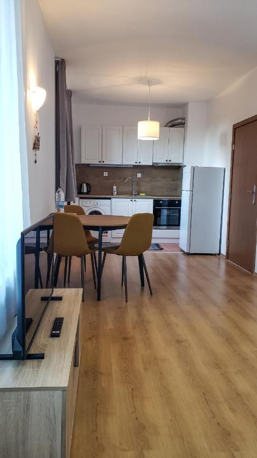 בורובץ Semiramida Gardens Apartments מראה חיצוני תמונה