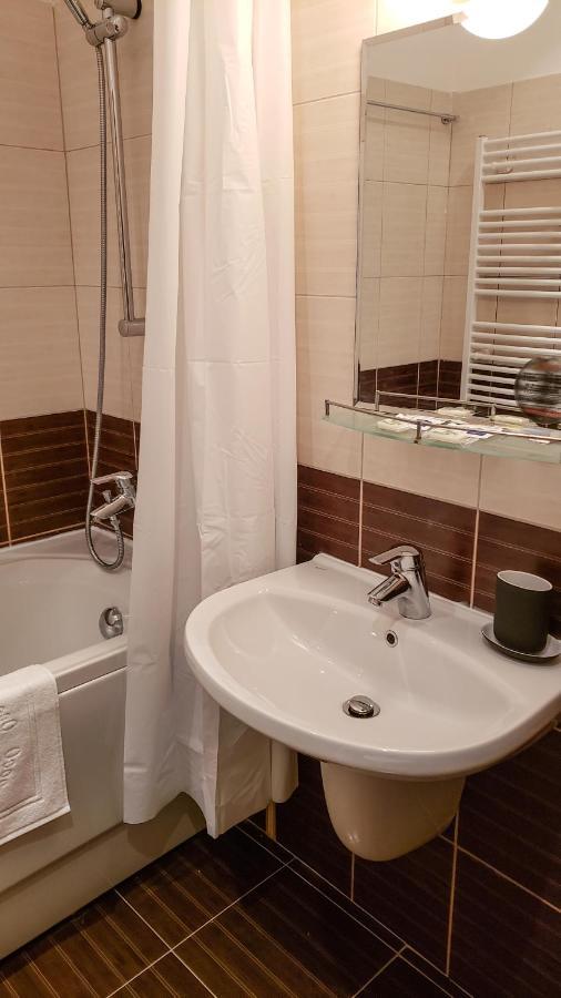 בורובץ Semiramida Gardens Apartments מראה חיצוני תמונה