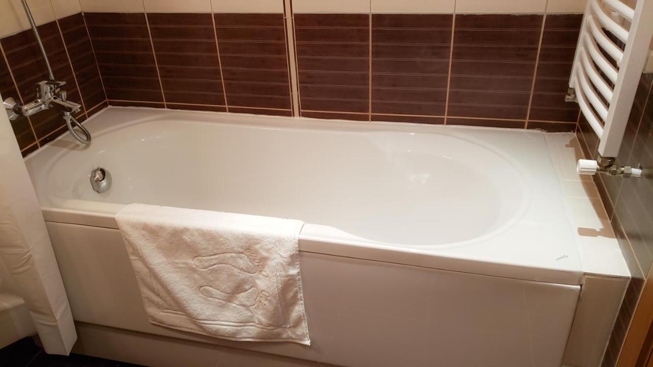 בורובץ Semiramida Gardens Apartments מראה חיצוני תמונה