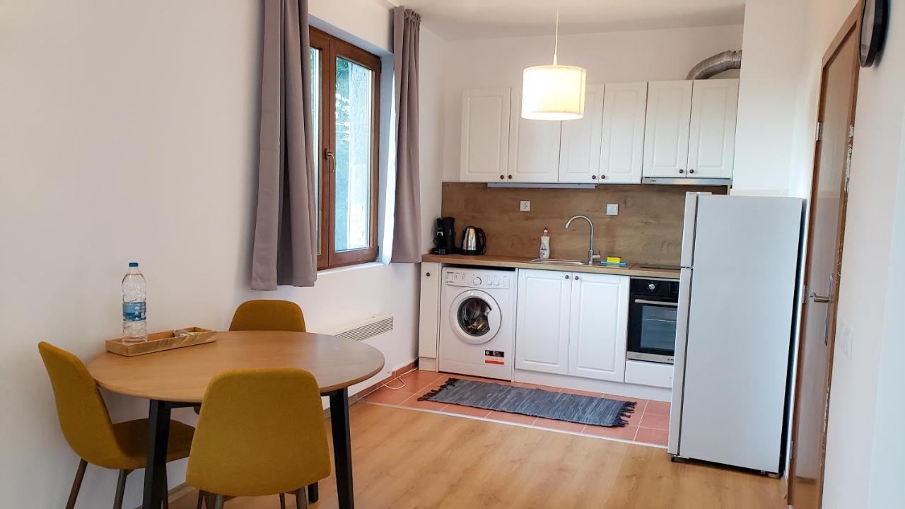 בורובץ Semiramida Gardens Apartments מראה חיצוני תמונה